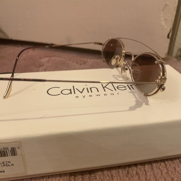 Calvin Klein 90s Style sunglasses - Picture 2 of 4